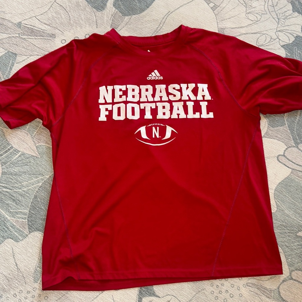 Nebraska football 100% polyester tshirt - Sz Med. Used but great condition! GBR!
